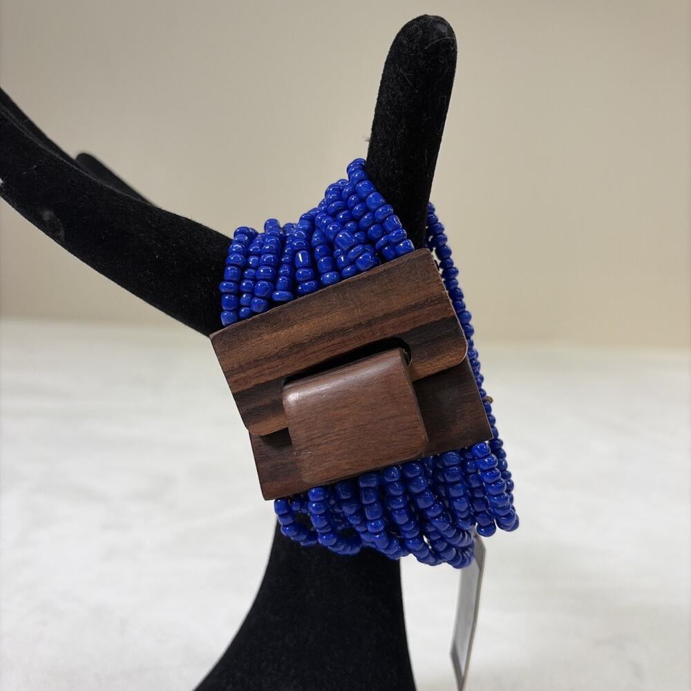 Tommy Bahama Wooden Blue Beaded Bracelet New with Tags Benefits Charity